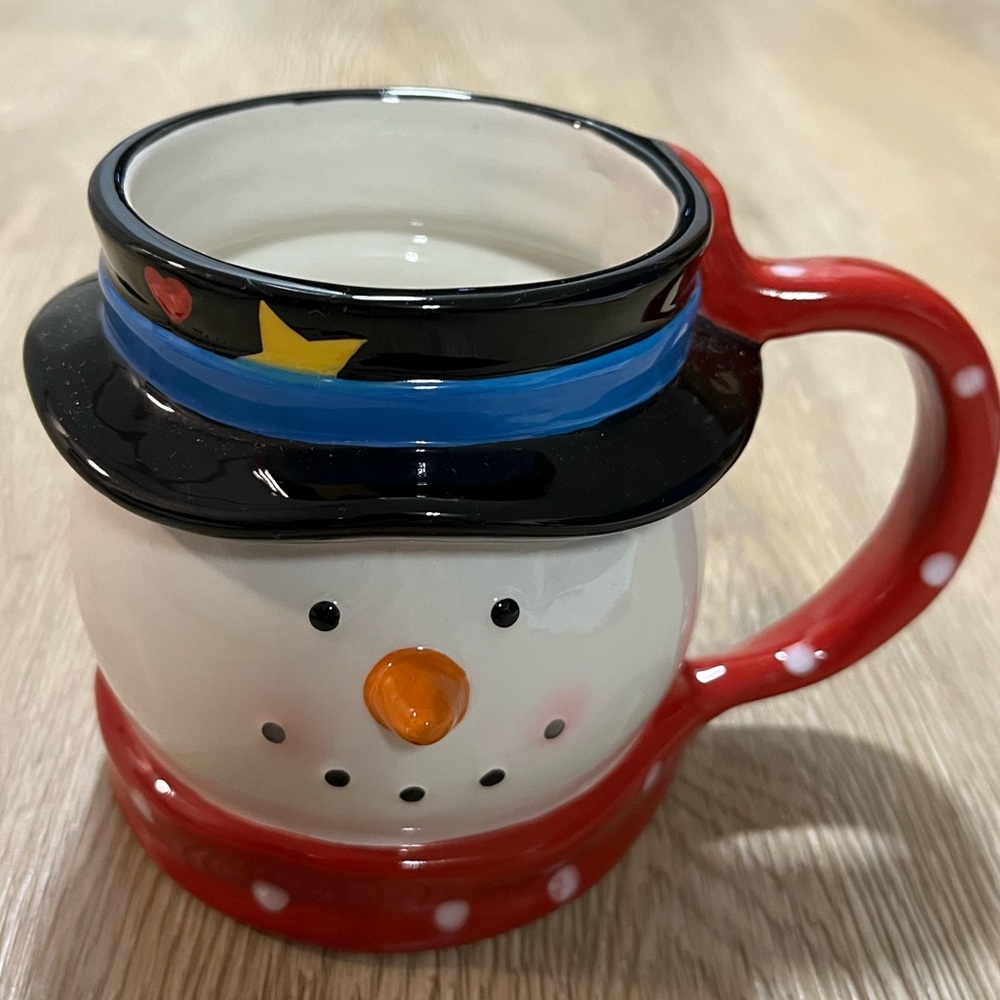 😀3 for $35./Hallmark Santa plate for cookies & mug for milk.